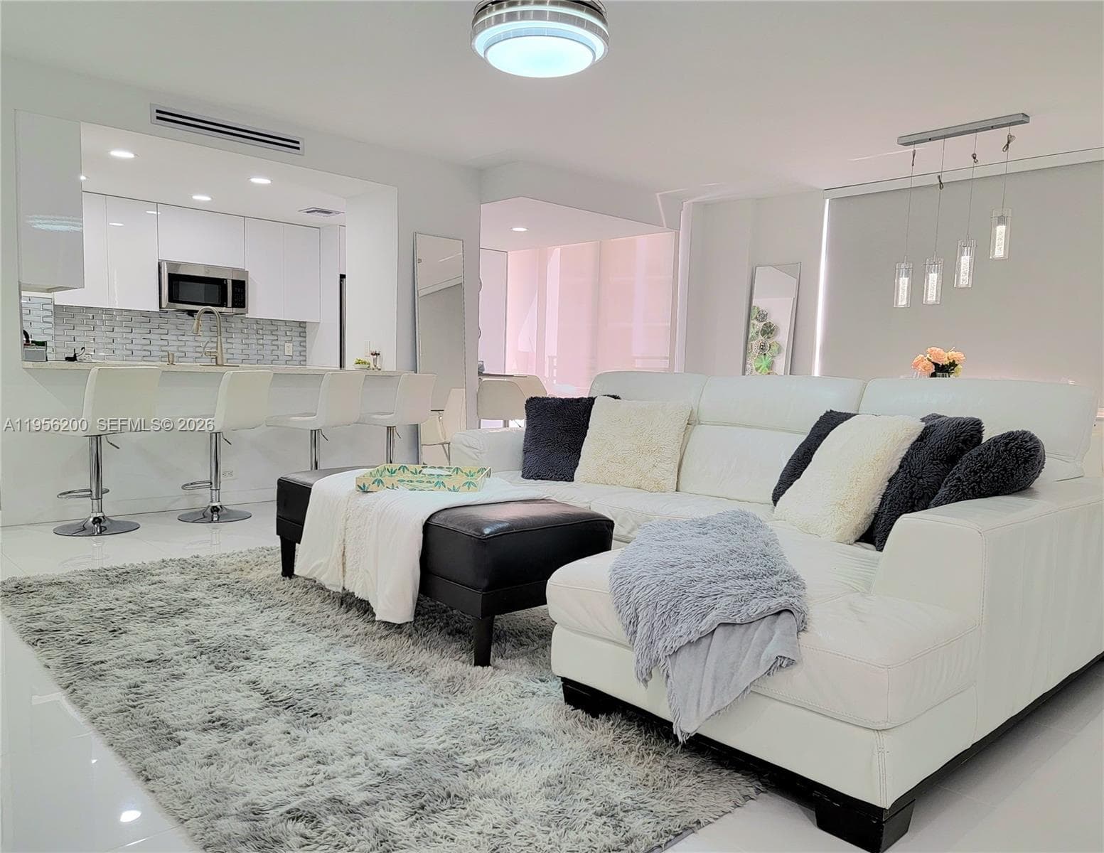 3505 S Ocean Dr 901 photo 4