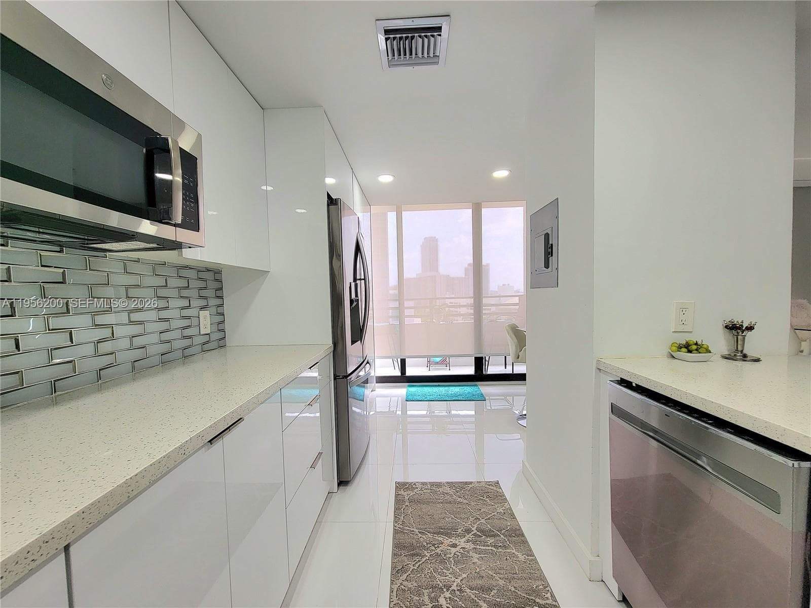 3505 S Ocean Dr 901 photo 8