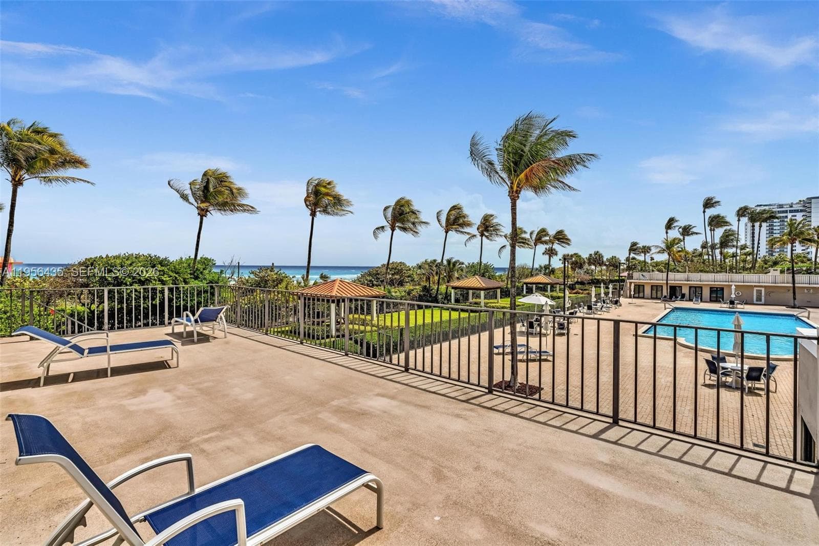 2625 Collins Ave 1109 photo 17