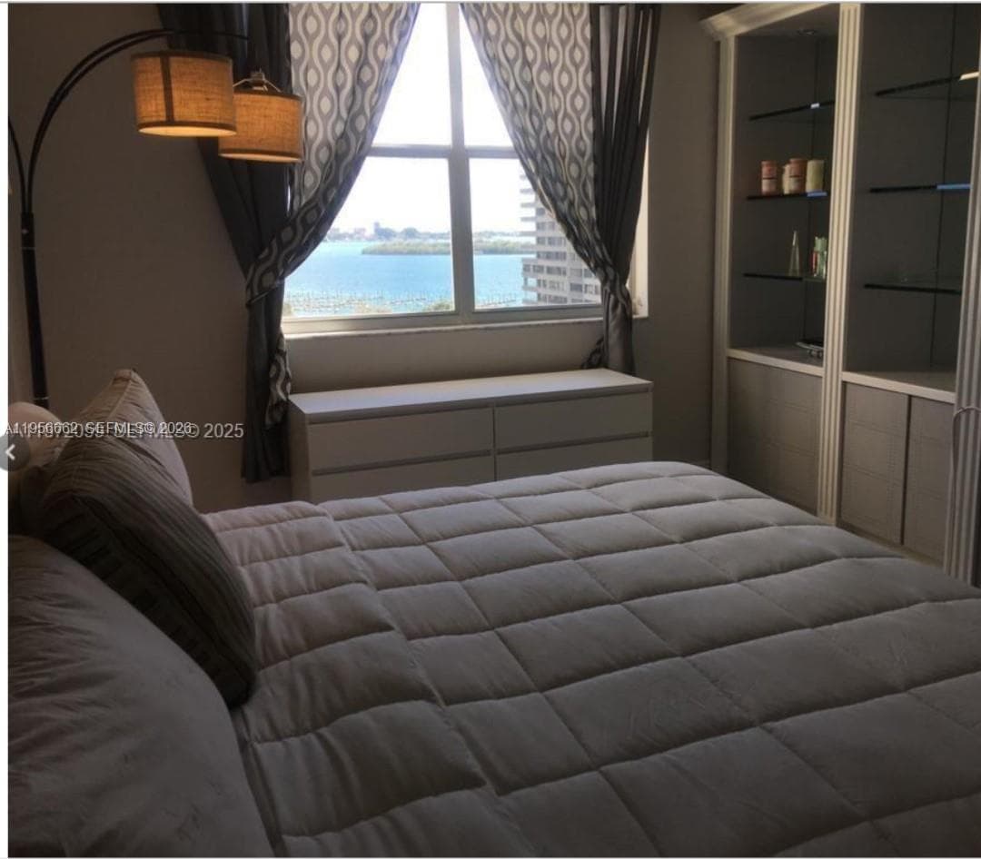 11111 Biscayne Blvd 4D photo 2