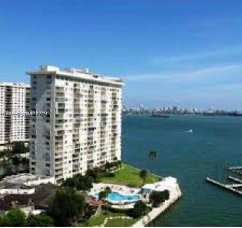11111 Biscayne Blvd 4D photo 1