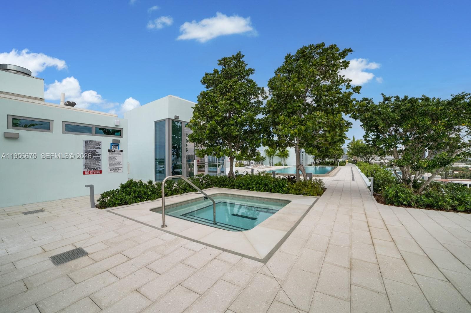 9221 E Bay Harbor Drive 412 photo 23