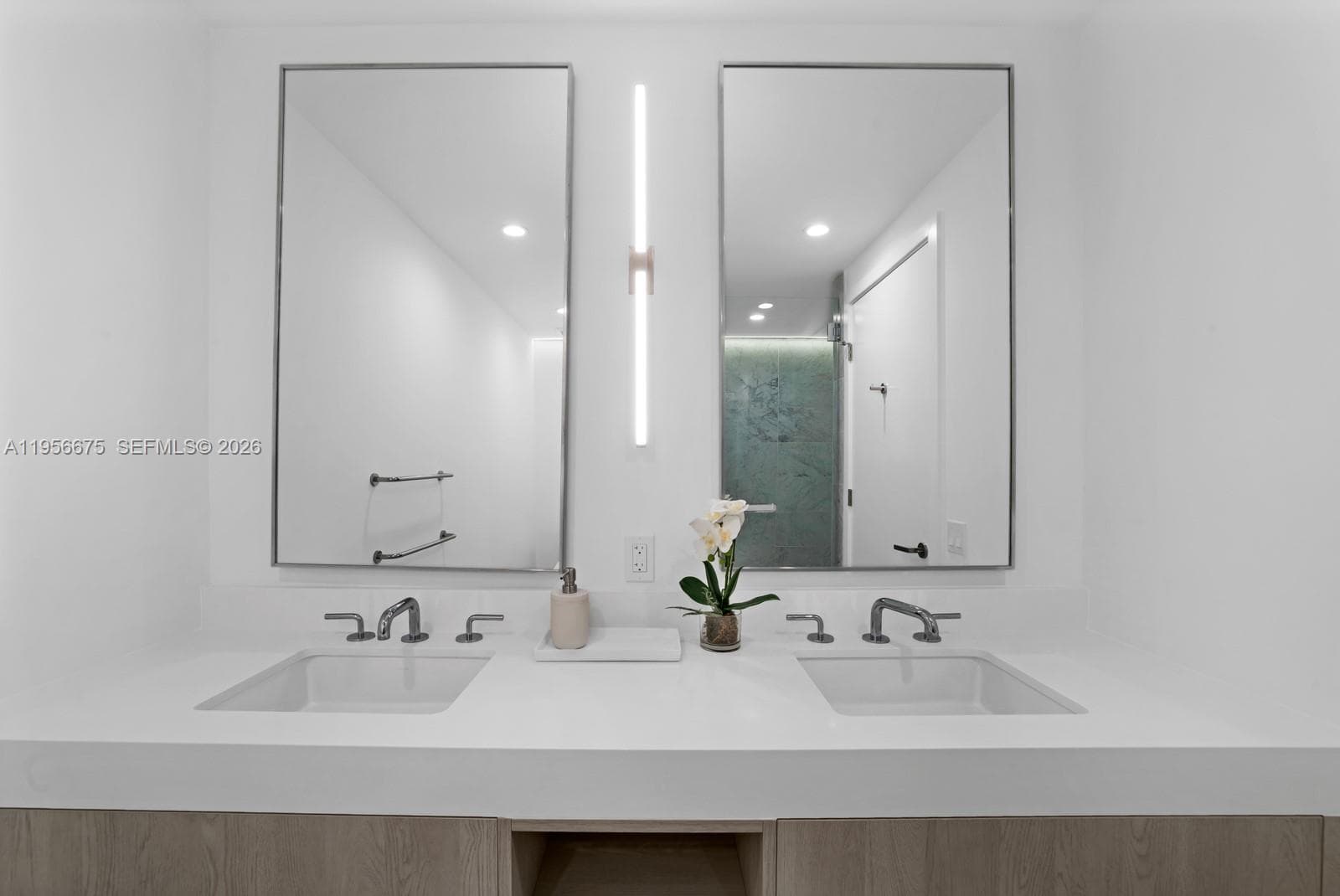 9221 E Bay Harbor Drive 412 photo 13