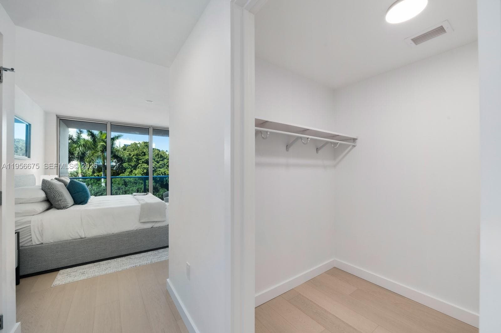 9221 E Bay Harbor Drive 412 photo 9