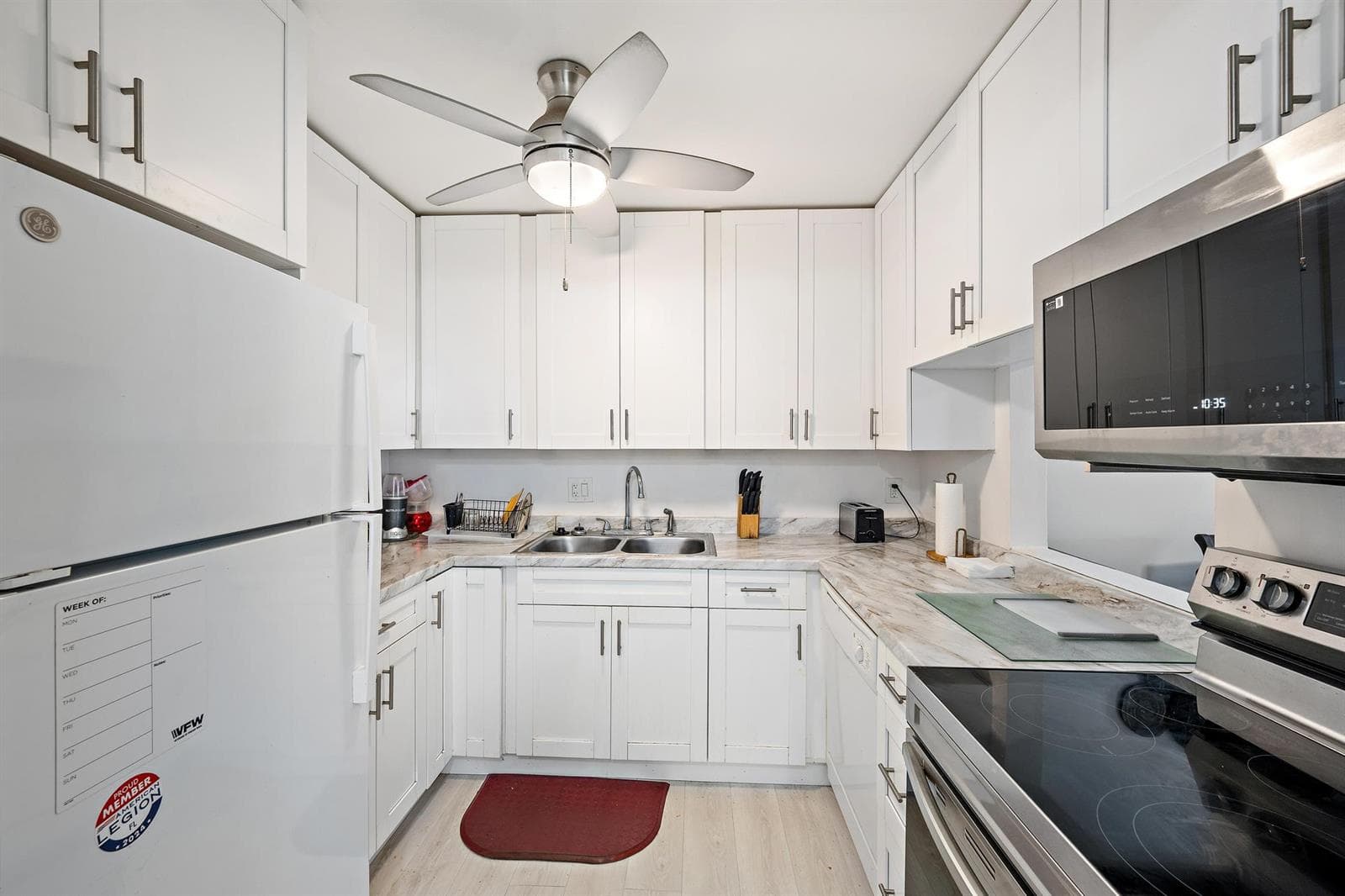 1516 S Lakeside Drive 207 photo 7