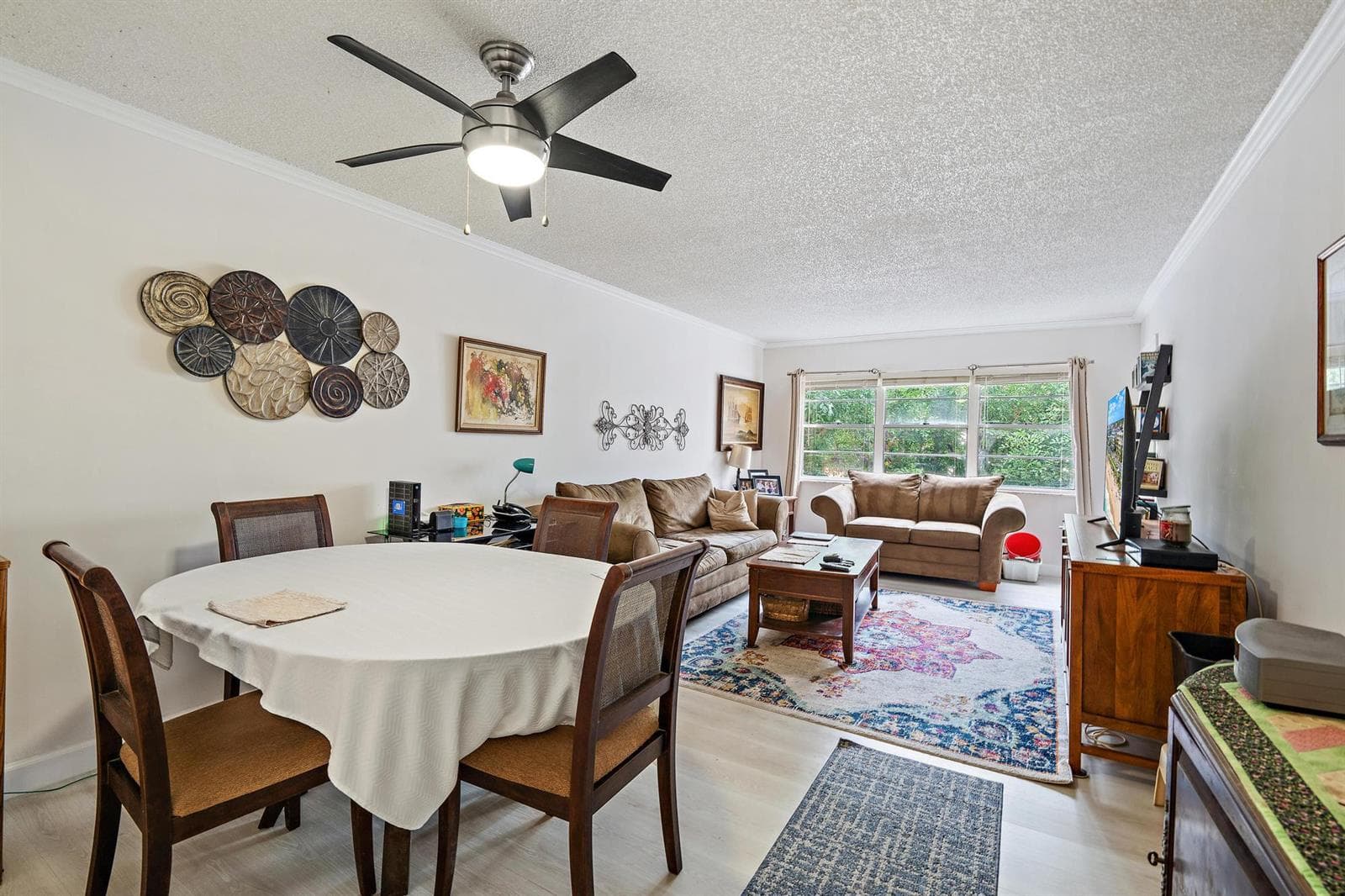 1516 S Lakeside Drive 207 photo 9