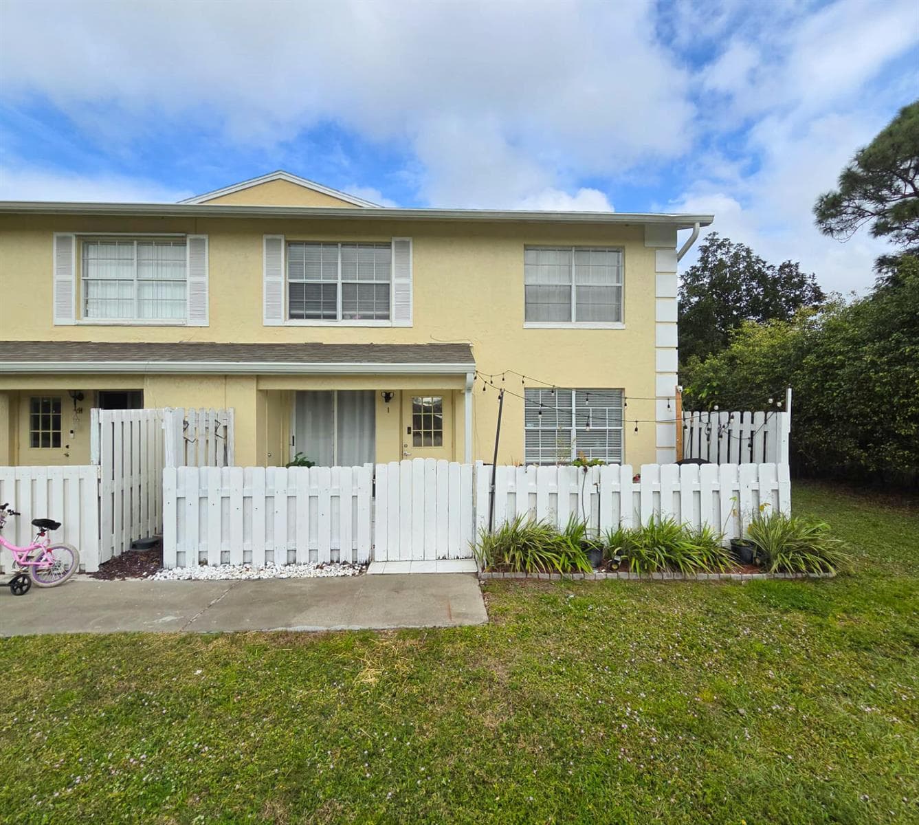 222 Foxtail Drive I photo 2