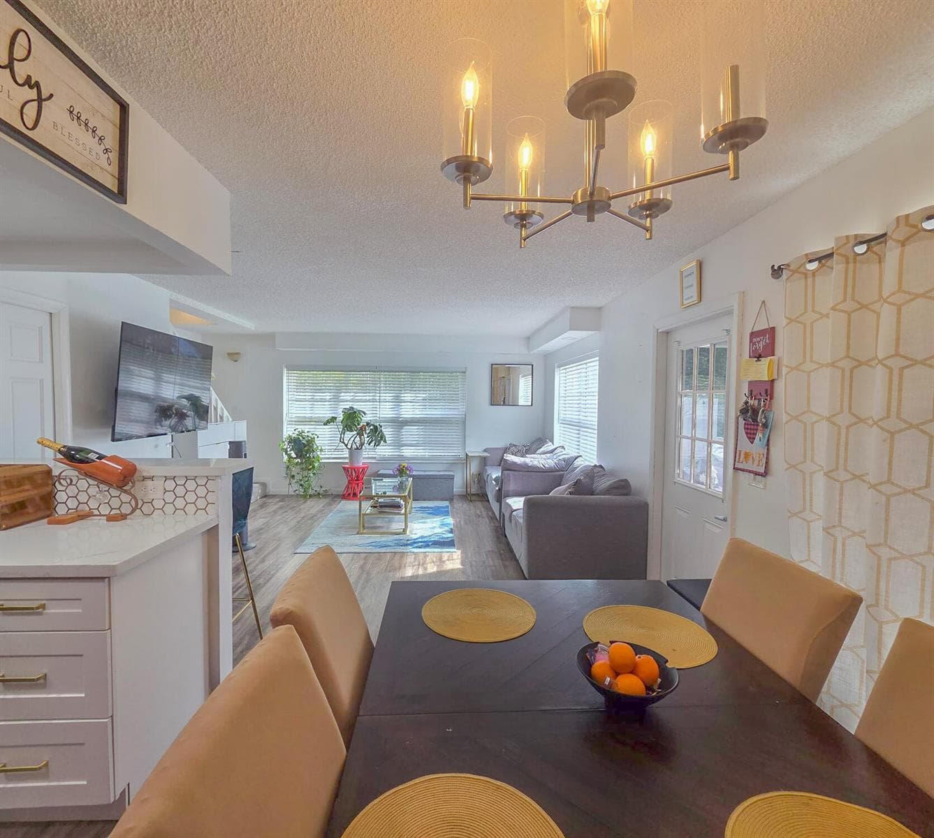 222 Foxtail Drive I photo 1