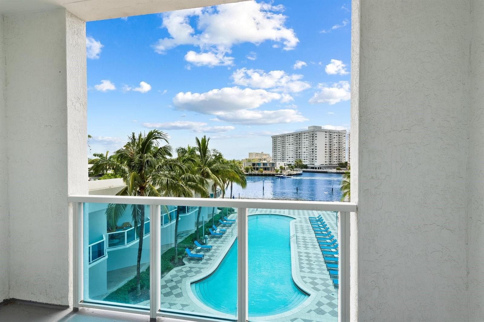 1945 S Ocean Drive 307 photo 6