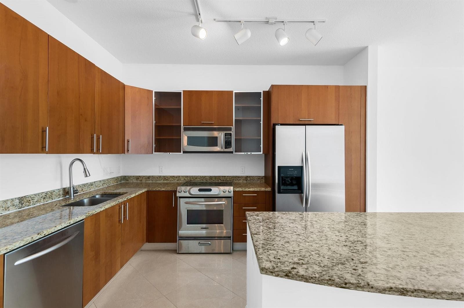 1945 S Ocean Drive 307 photo 8