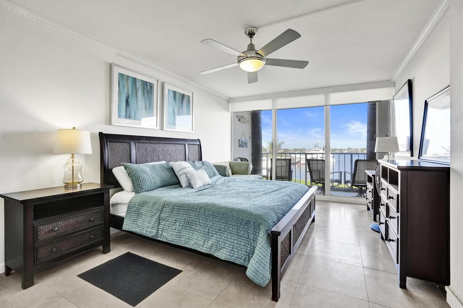 132 Lakeshore Drive 317 photo 23