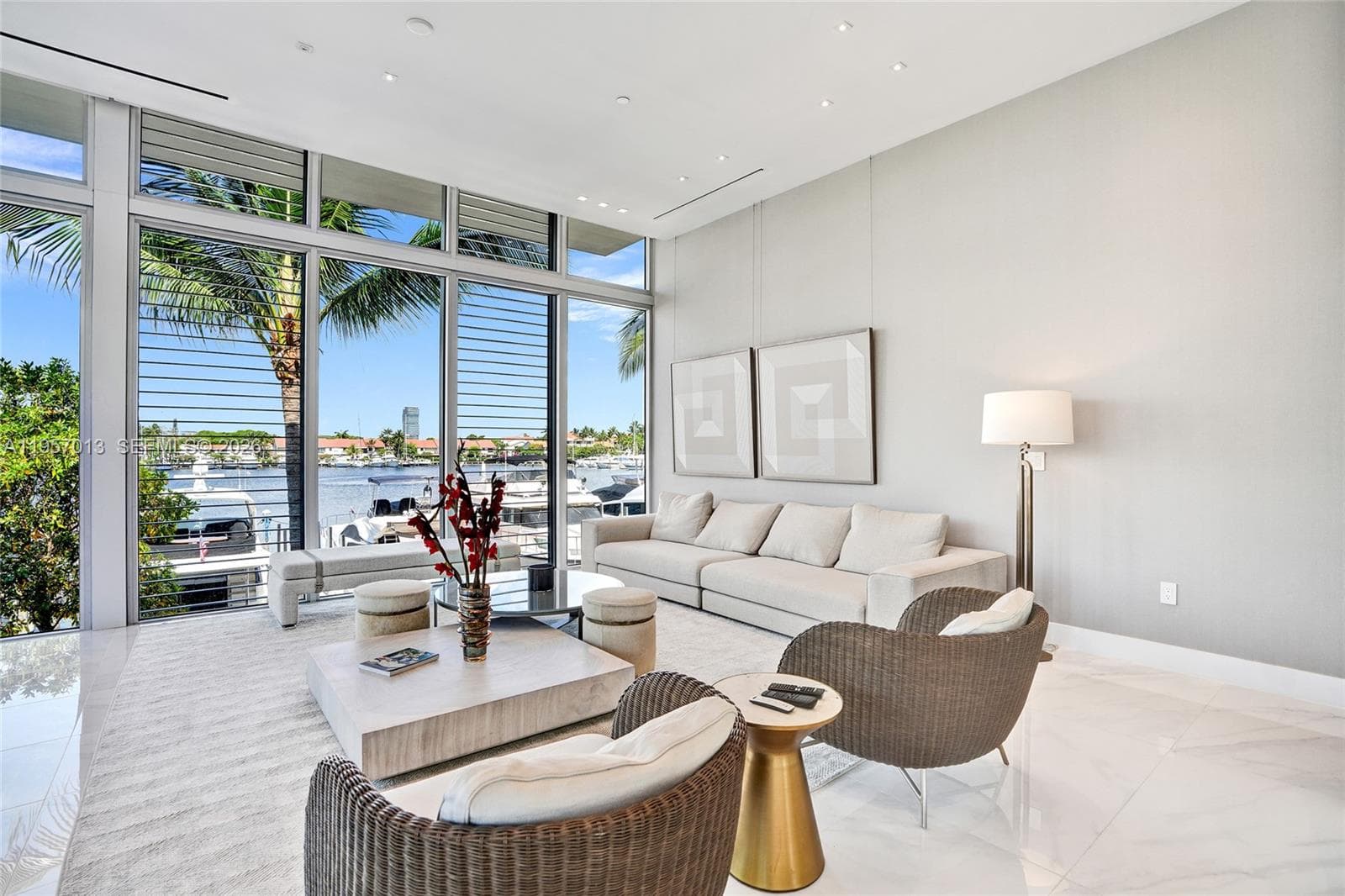 3750 Yacht Club Dr TH1 photo 2