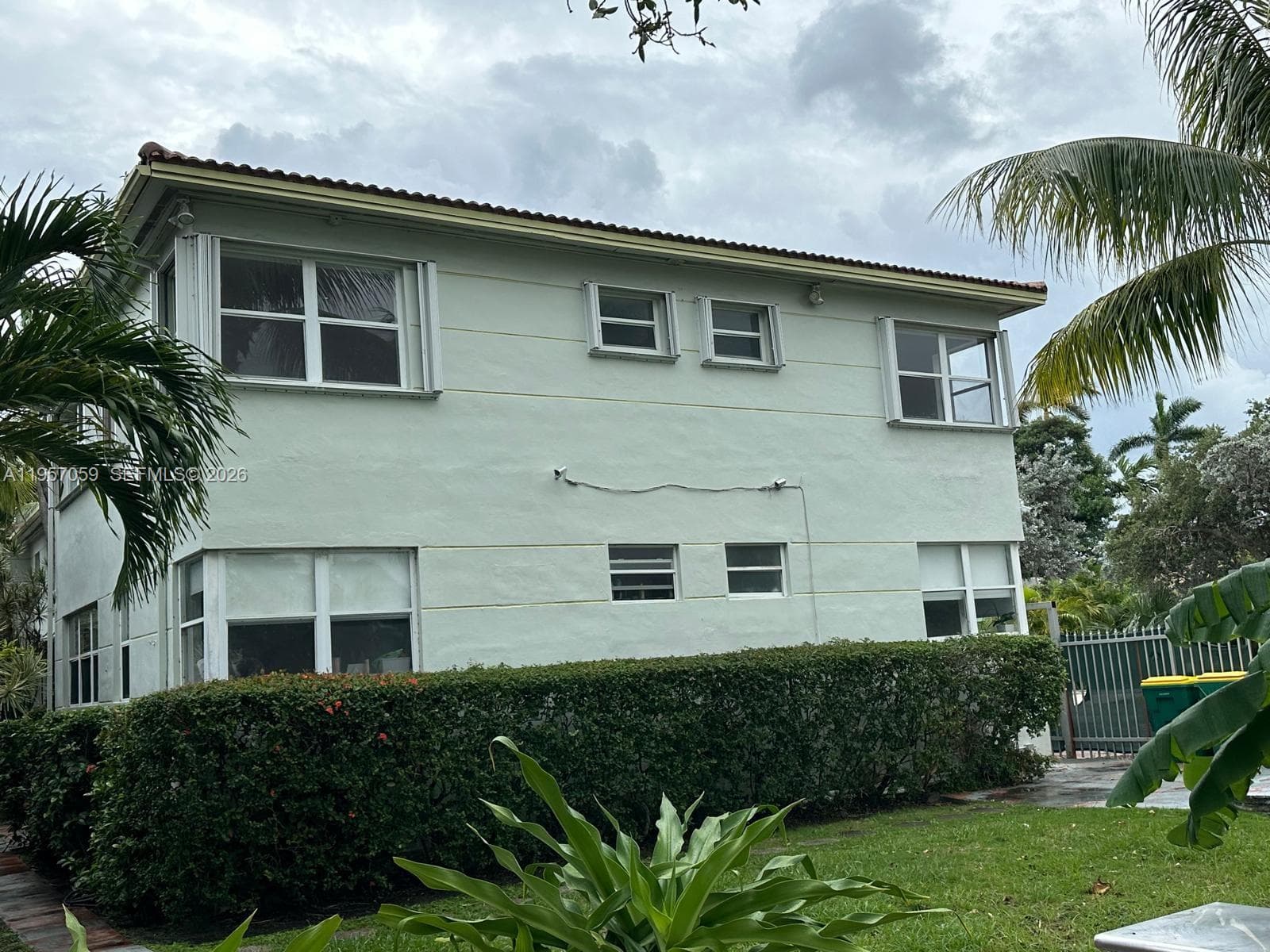 1289 Marseille Dr 50 photo 2