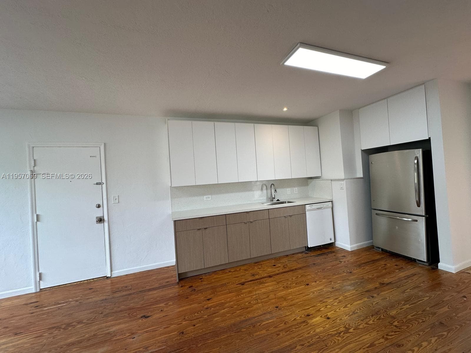 1289 Marseille Dr 50 photo 12
