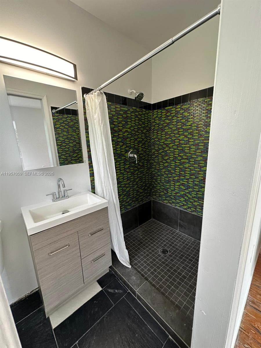 1289 Marseille Dr 50 photo 24
