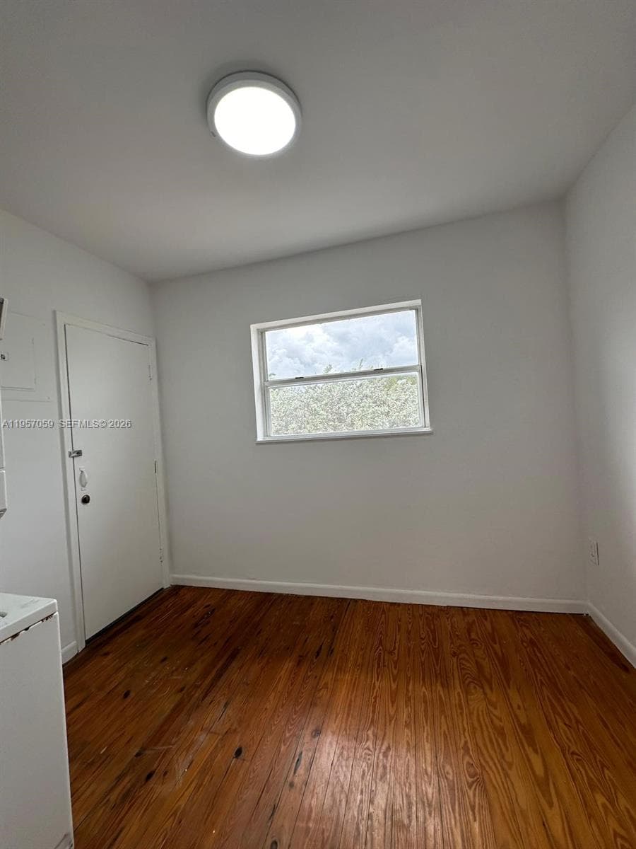 1289 Marseille Dr 50 photo 25