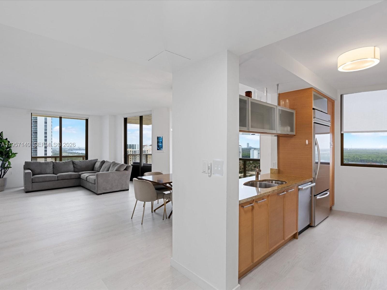 16275 Collins Ave 1804 photo 3