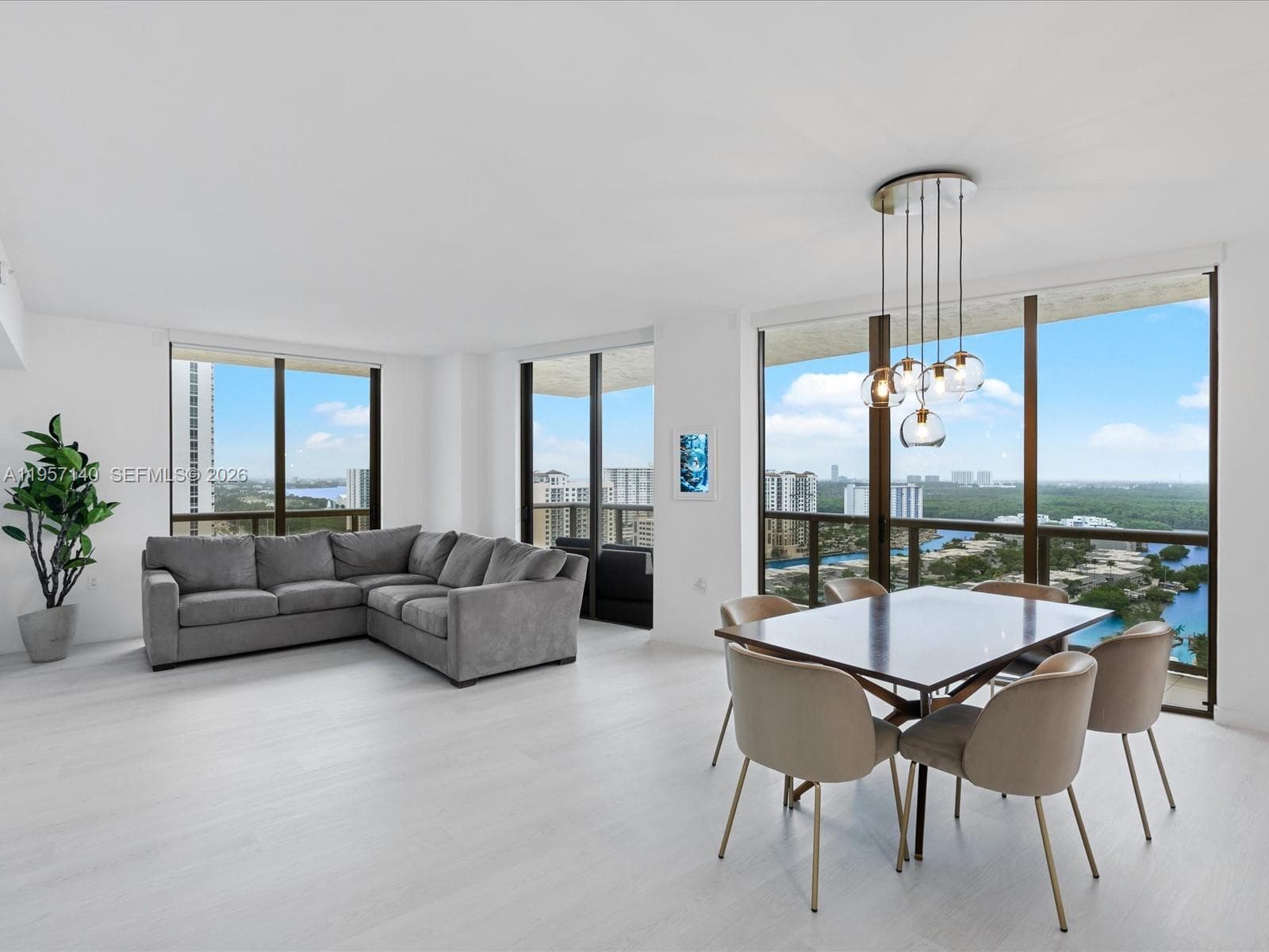 16275 Collins Ave 1804 photo 4