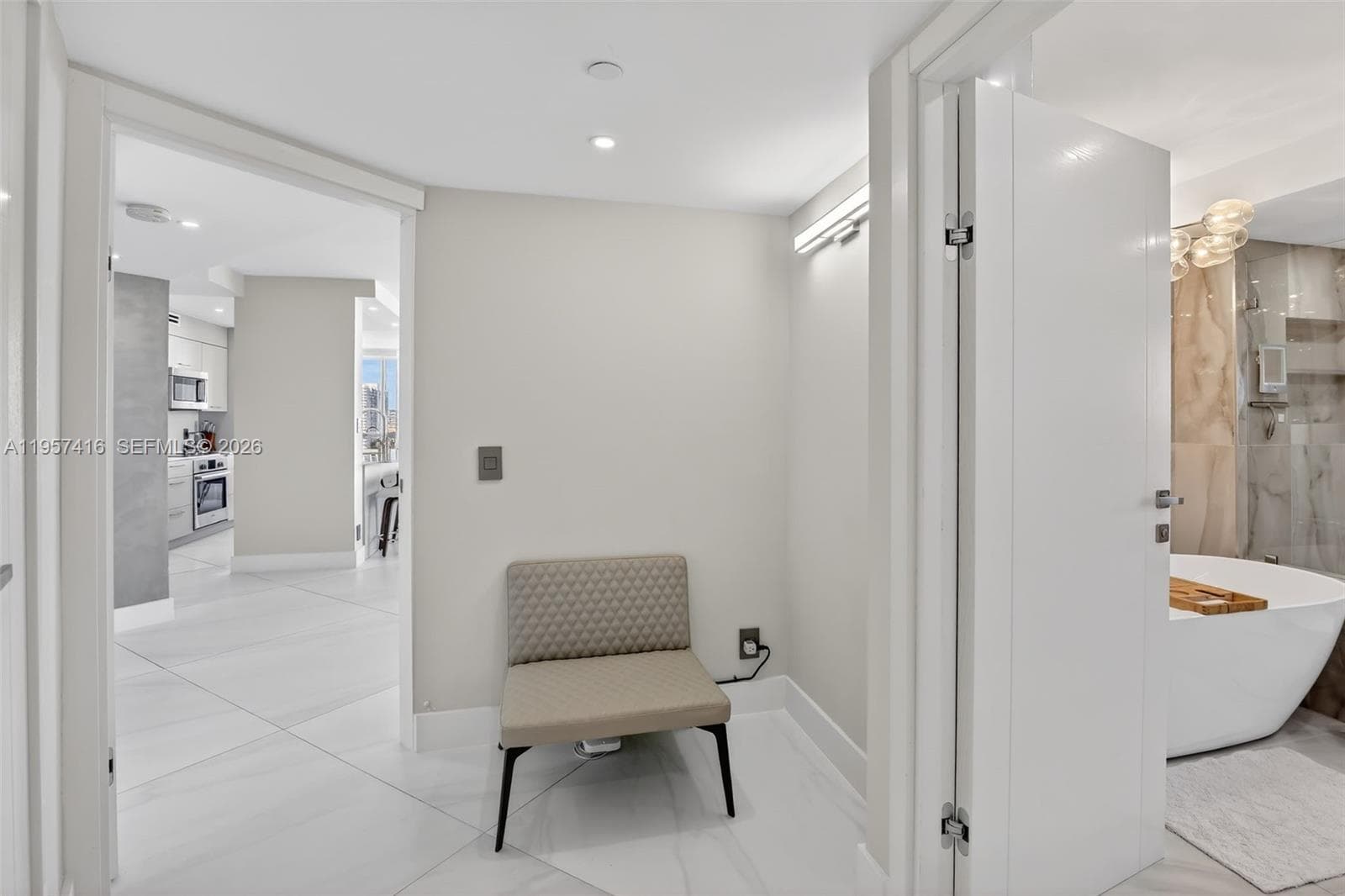 1000 W Island Blvd 1009 photo 18