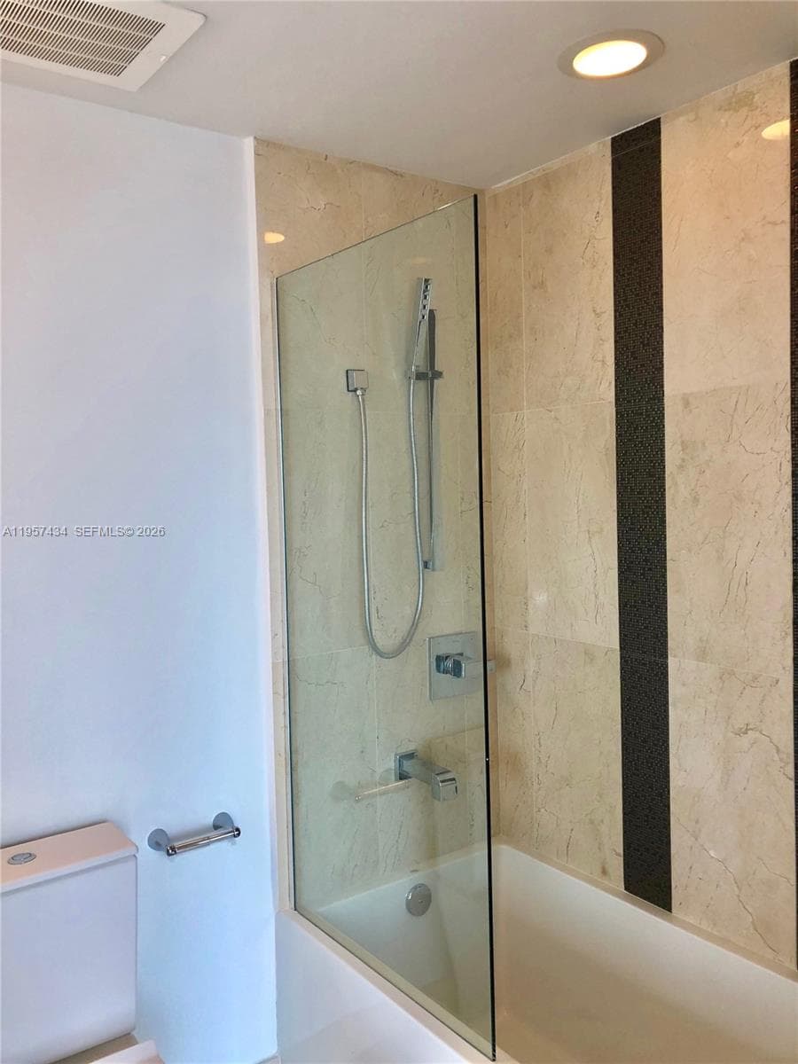 601 NE 27TH ST 801 photo 15