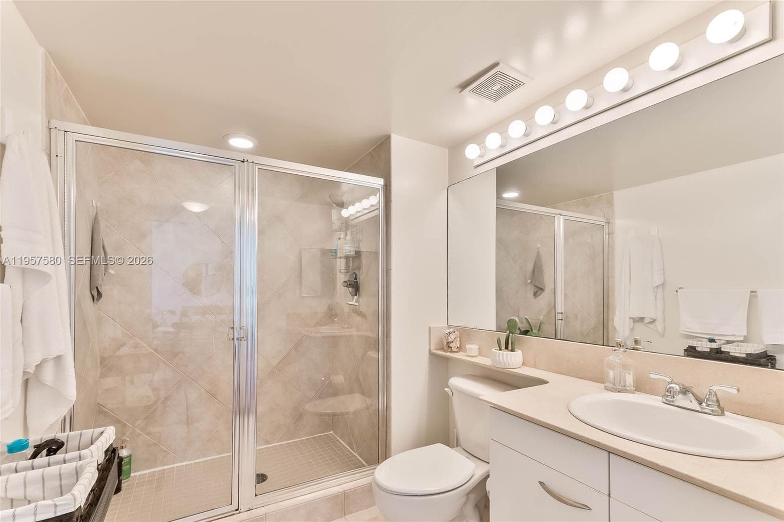 2080 S Ocean Dr 506 photo 22