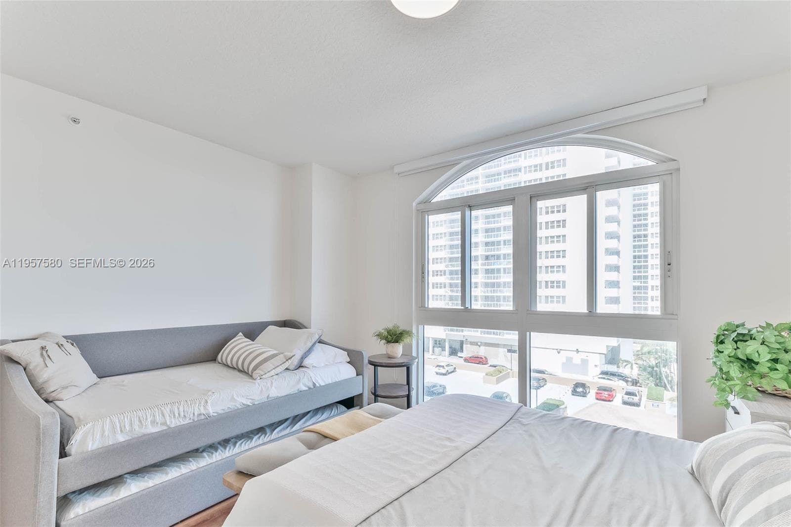 2080 S Ocean Dr 506 photo 20