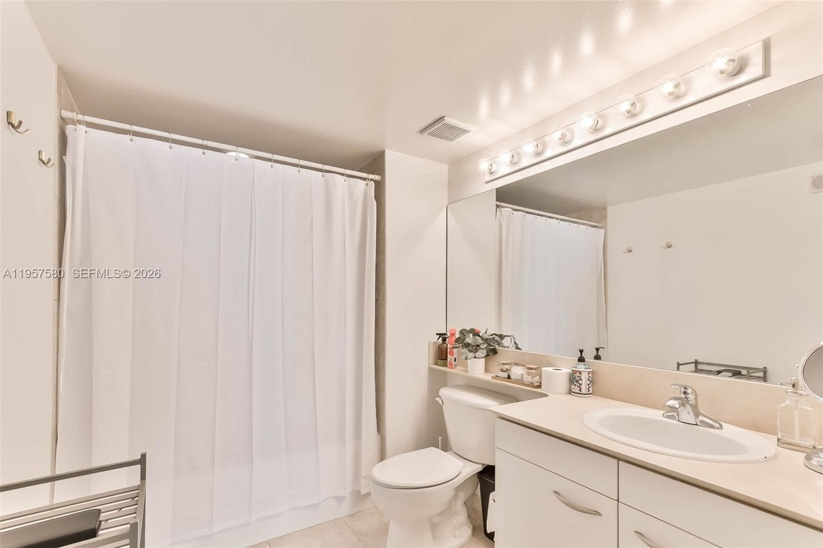 2080 S Ocean Dr 506 photo 18