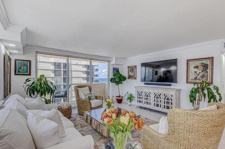 5440 N Ocean Drive 1502 photo 10
