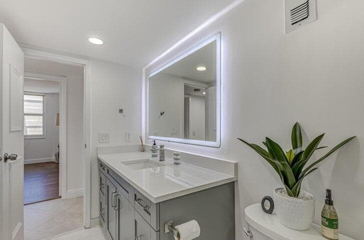 5440 N Ocean Drive 1502 photo 25