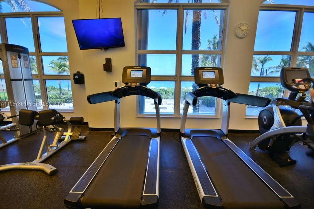 2080 S Ocean Dr 303 photo 7