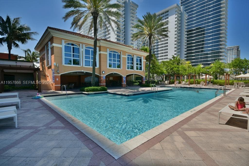 2080 S Ocean Dr 303 photo 14