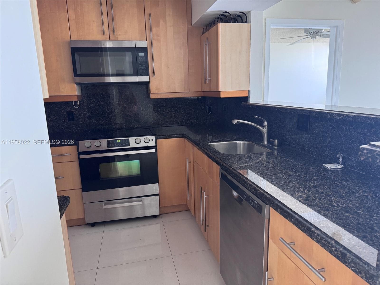 2821 N Miami Beach Blvd 3L photo 16