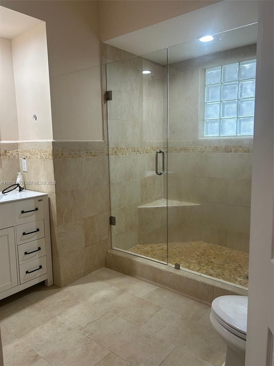 3215 NE 184th St 14208 photo 8