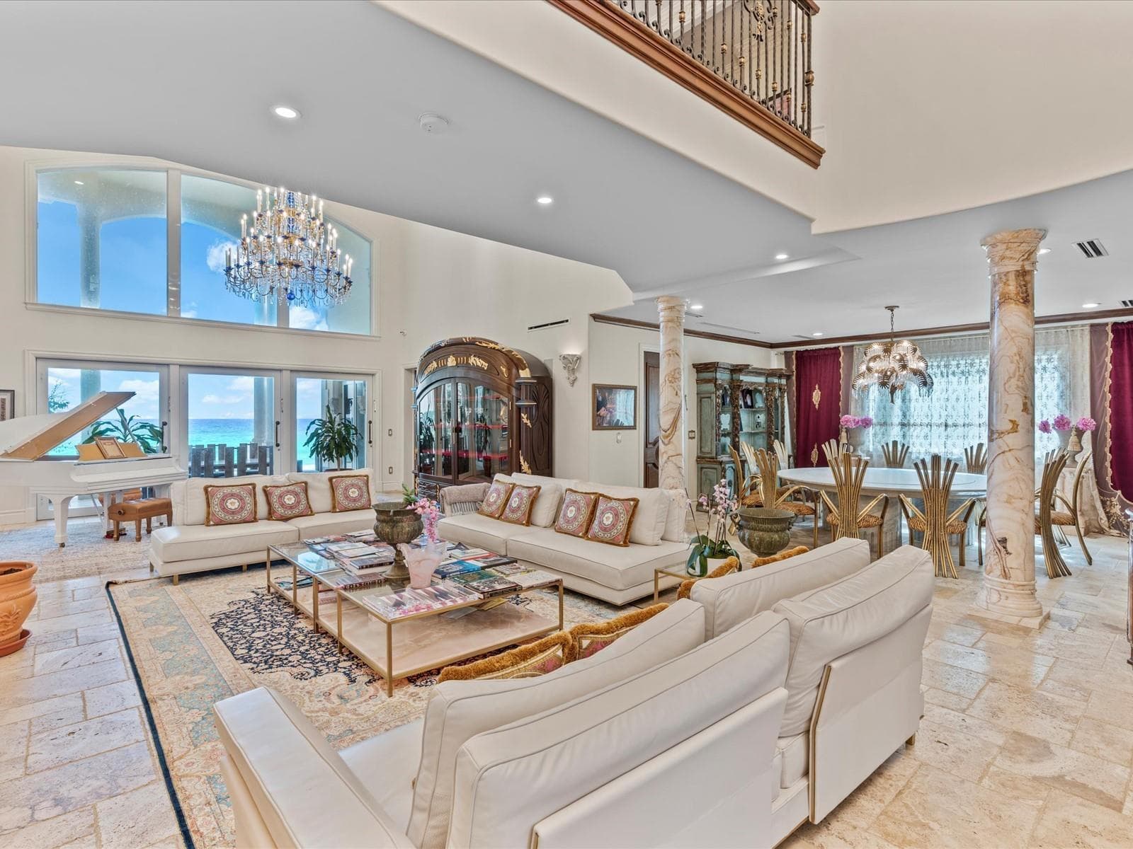 555 Ocean Boulevard photo 7