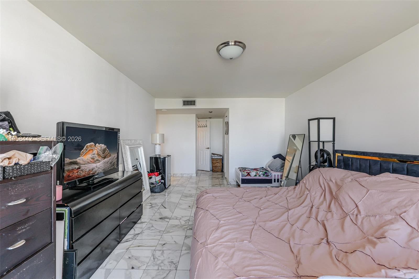 230 174th St 1404 photo 25