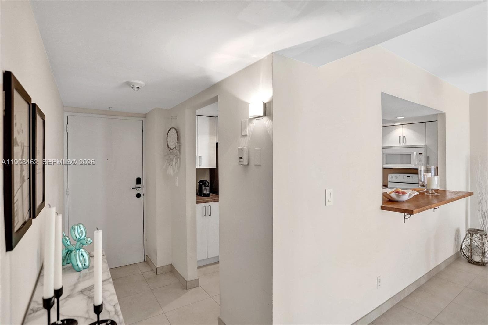 19390 Collins Ave 302A photo 5