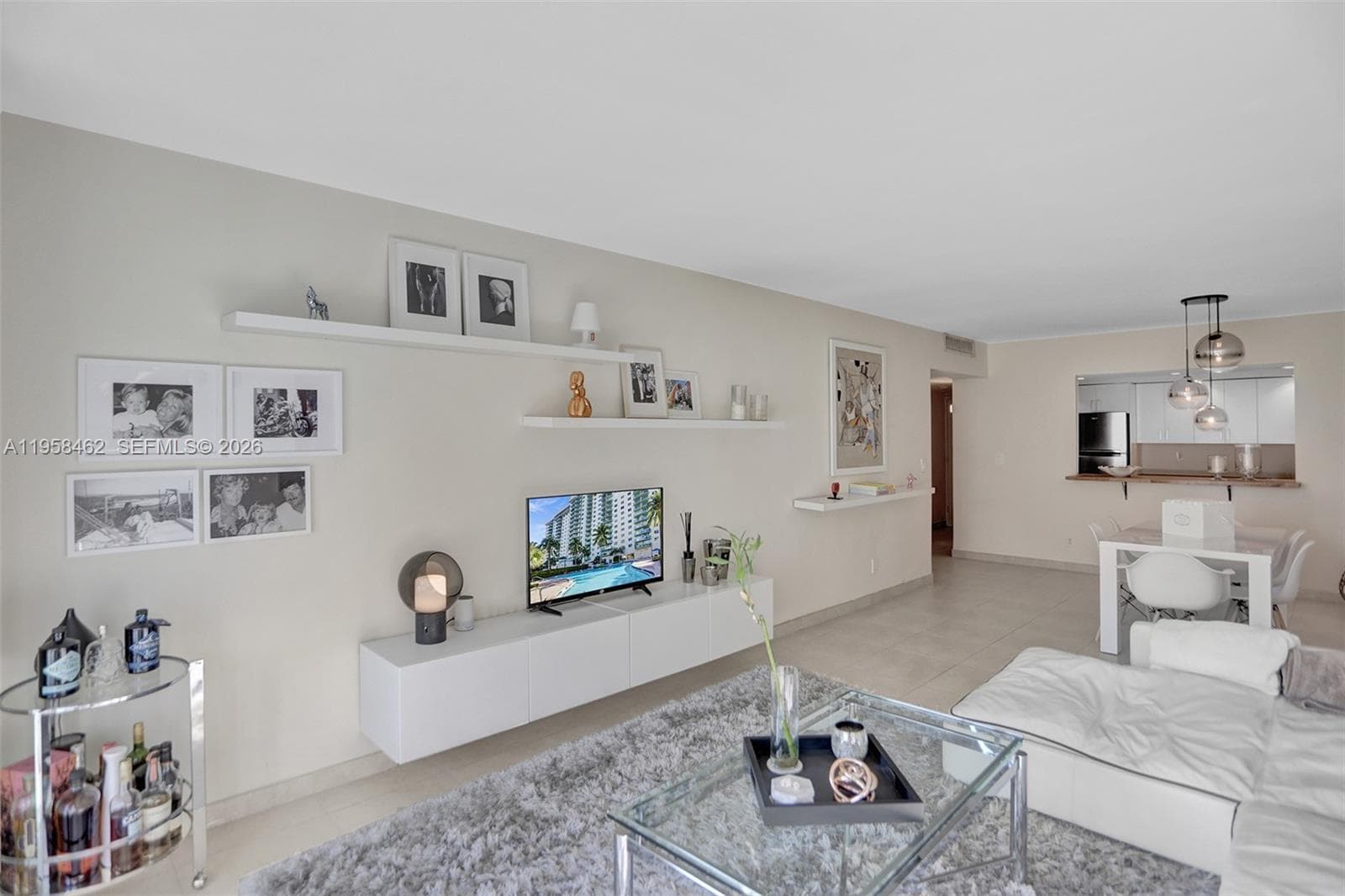 19390 Collins Ave 302A photo 14
