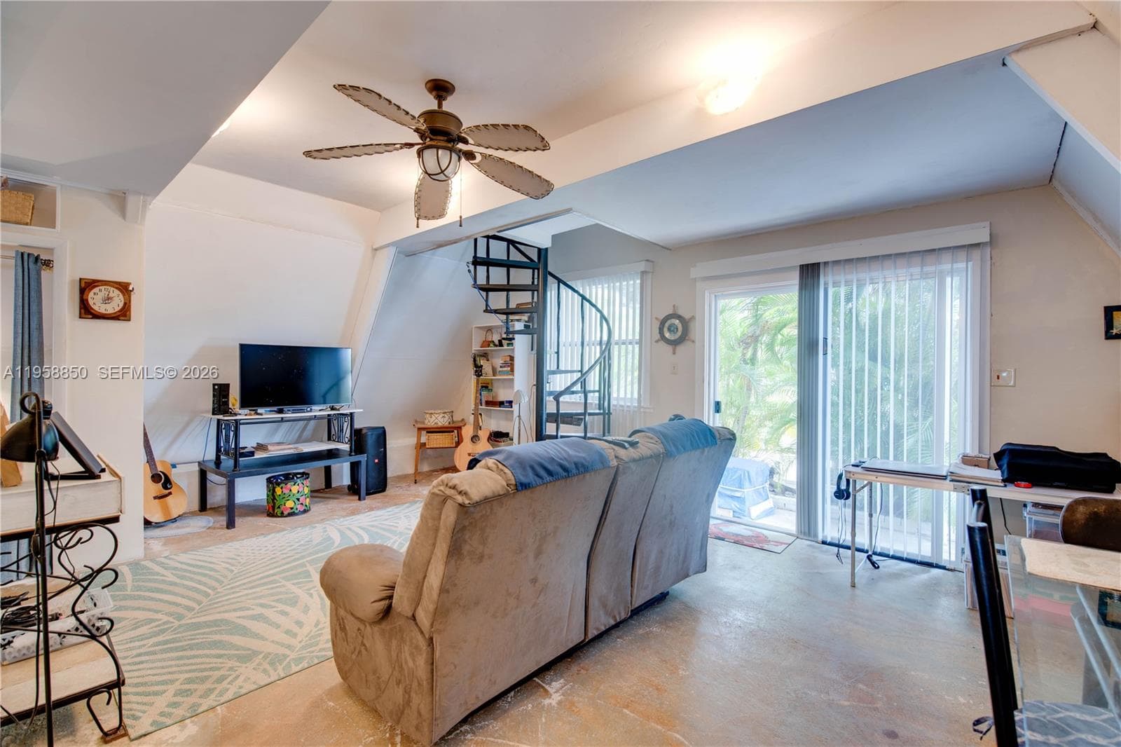 31033 Hibiscus Dr photo 4