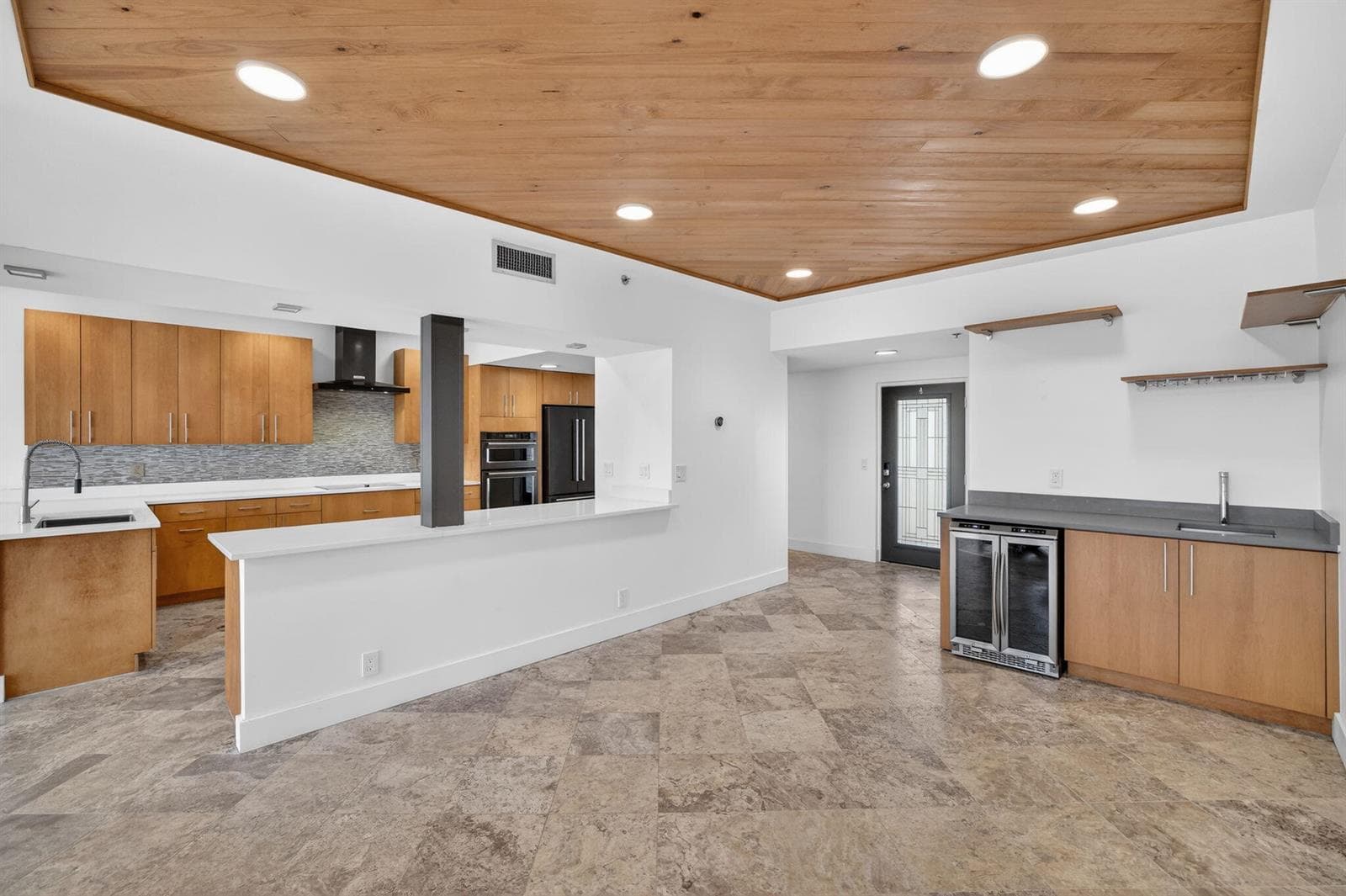 1035 S Federal Highway 402 photo 7
