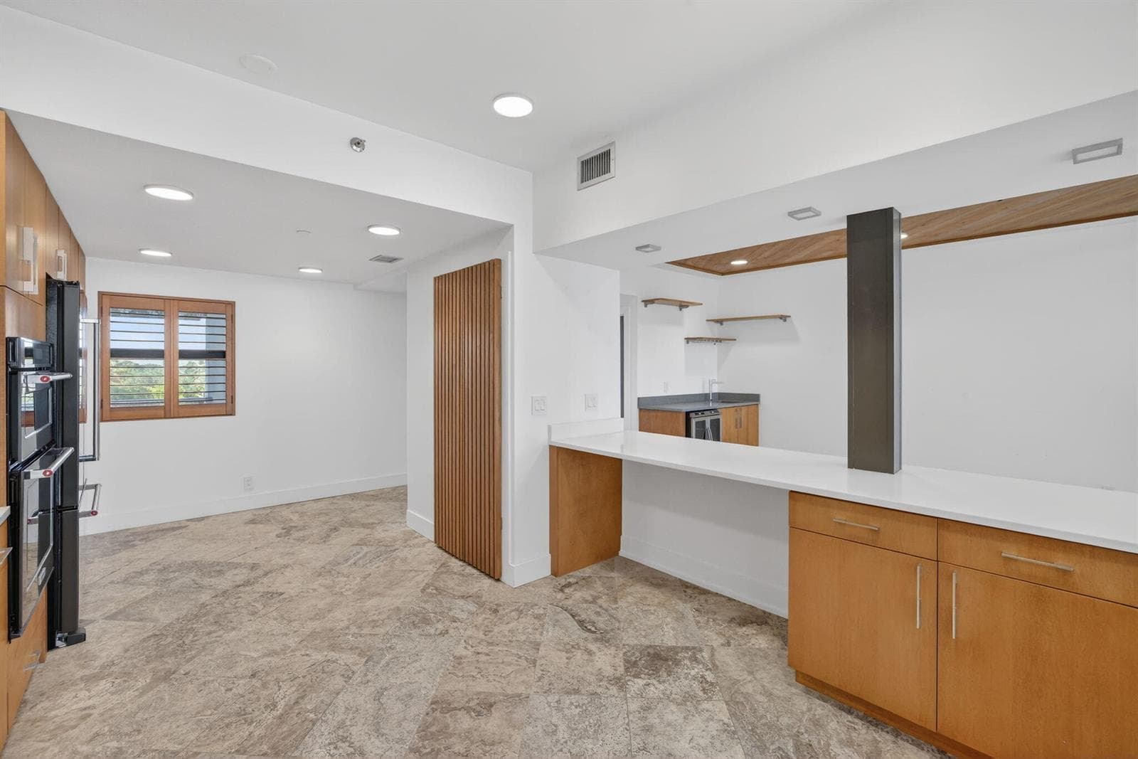 1035 S Federal Highway 402 photo 18