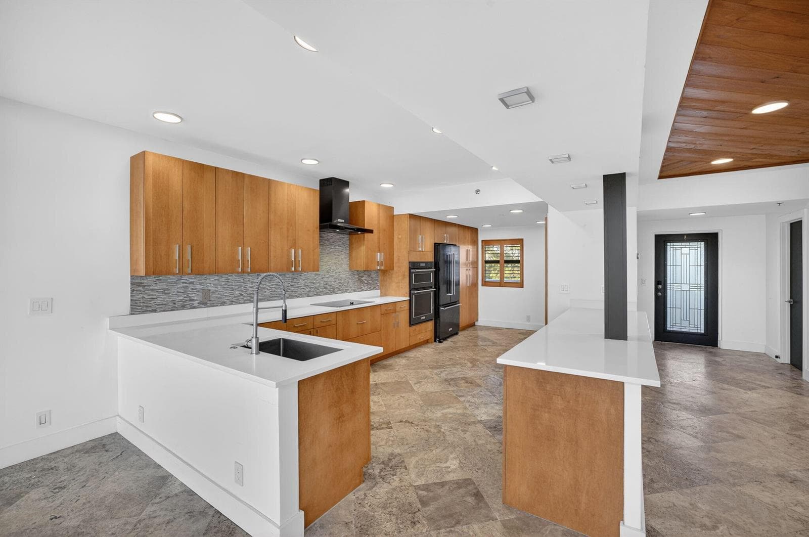 1035 S Federal Highway 402 photo 19