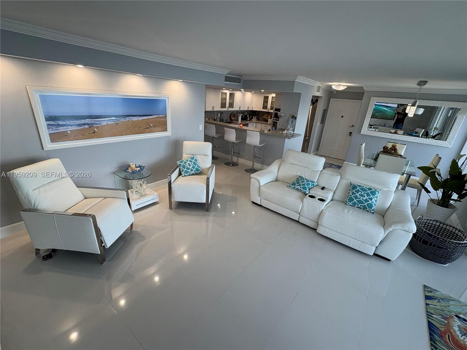 2030 S Ocean Dr 1812 photo 3