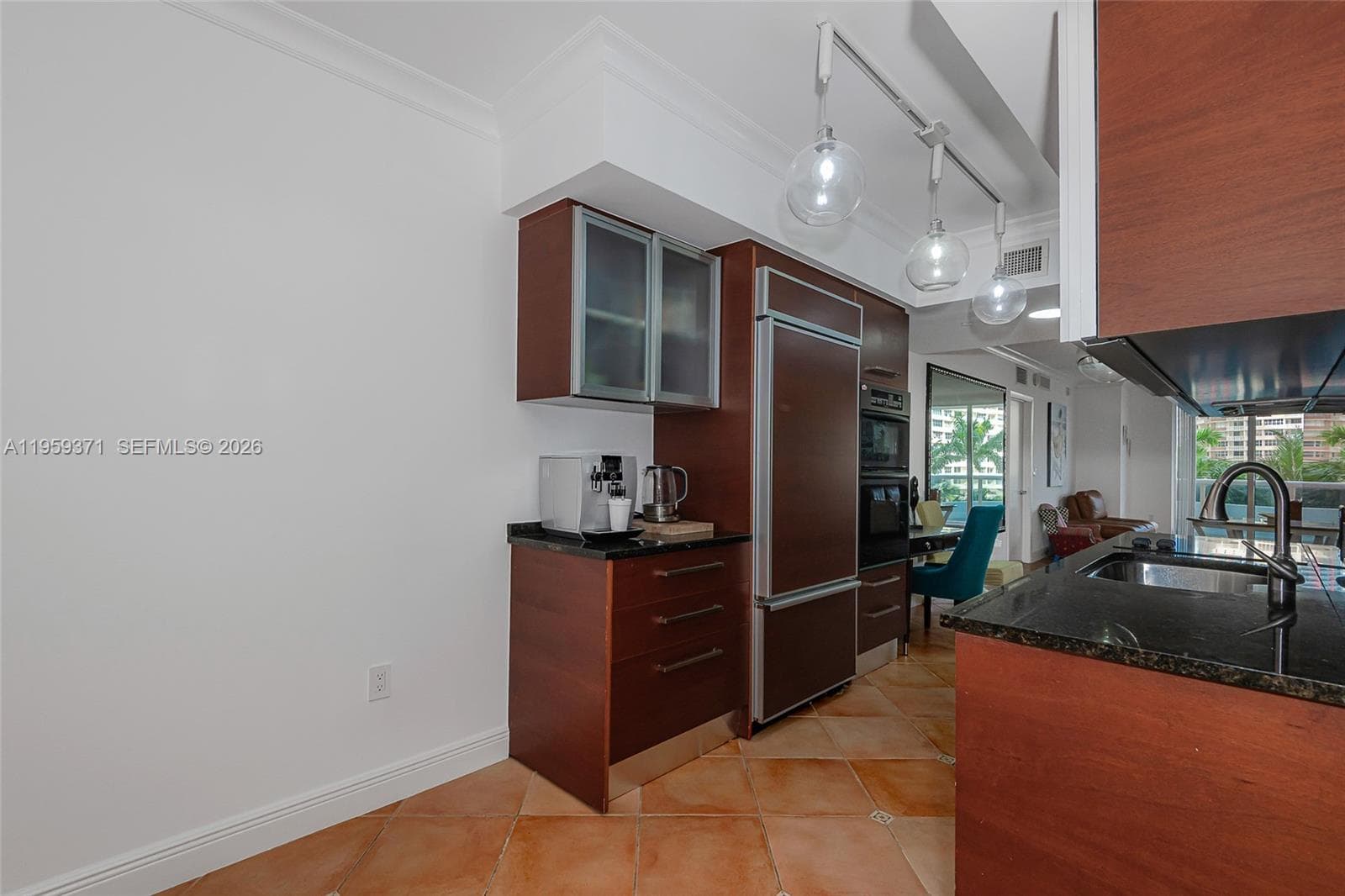 1850 S Ocean Dr 408 photo 12