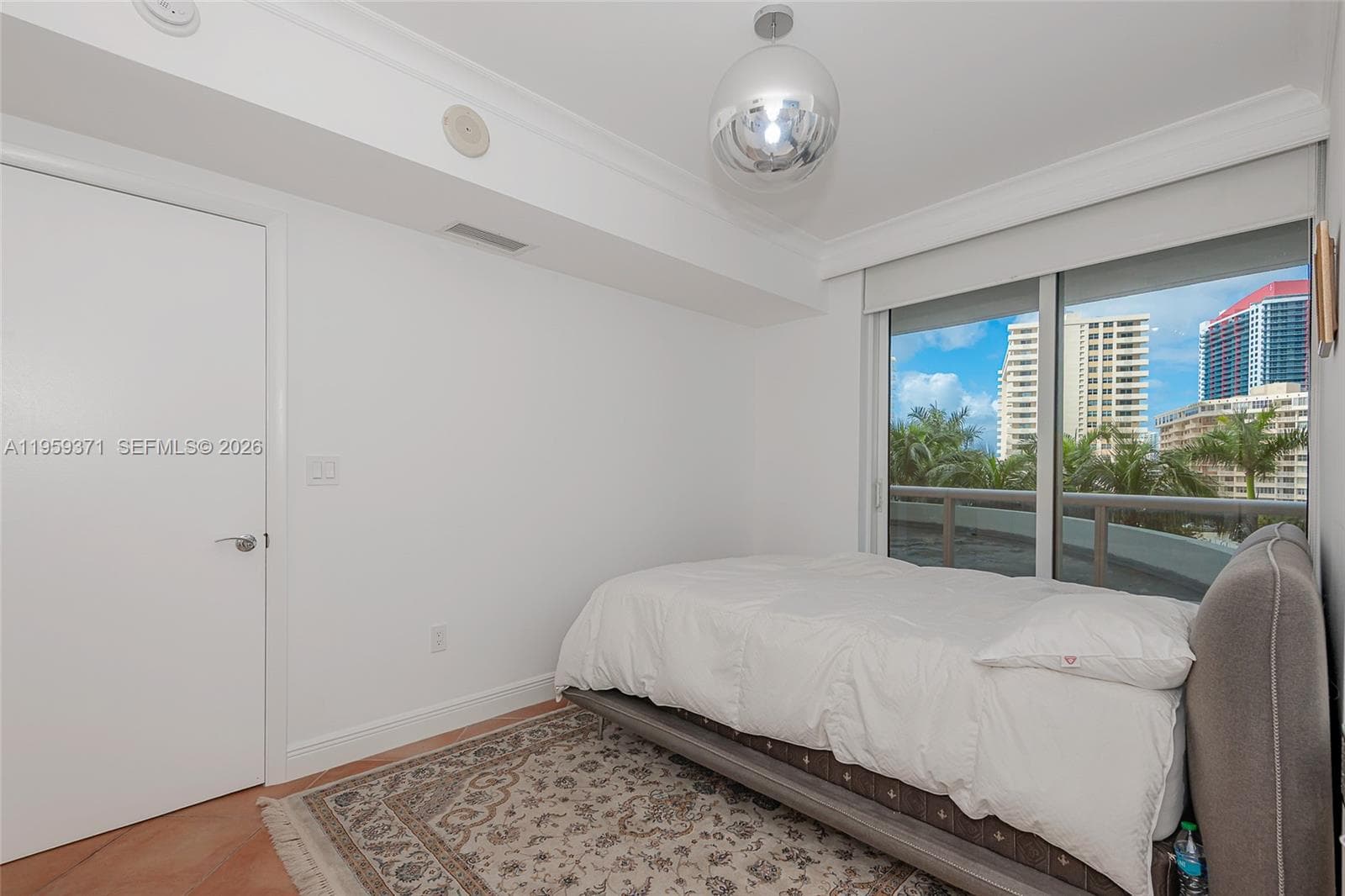 1850 S Ocean Dr 408 photo 24