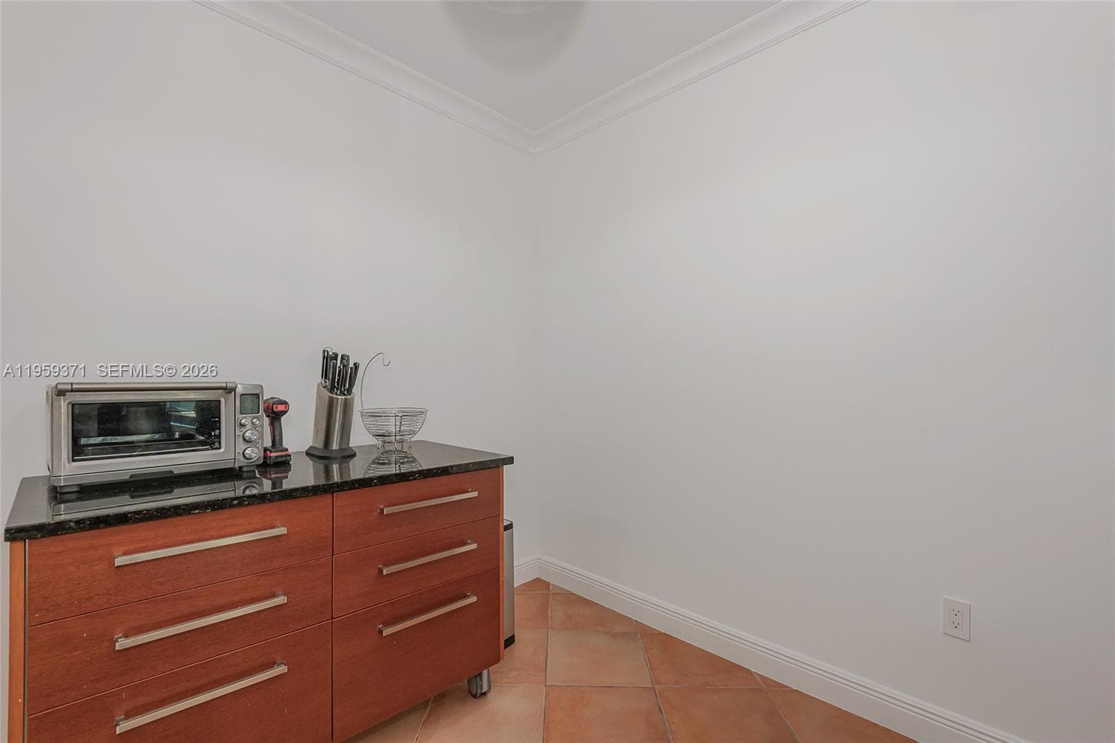 1850 S Ocean Dr 408 photo 10