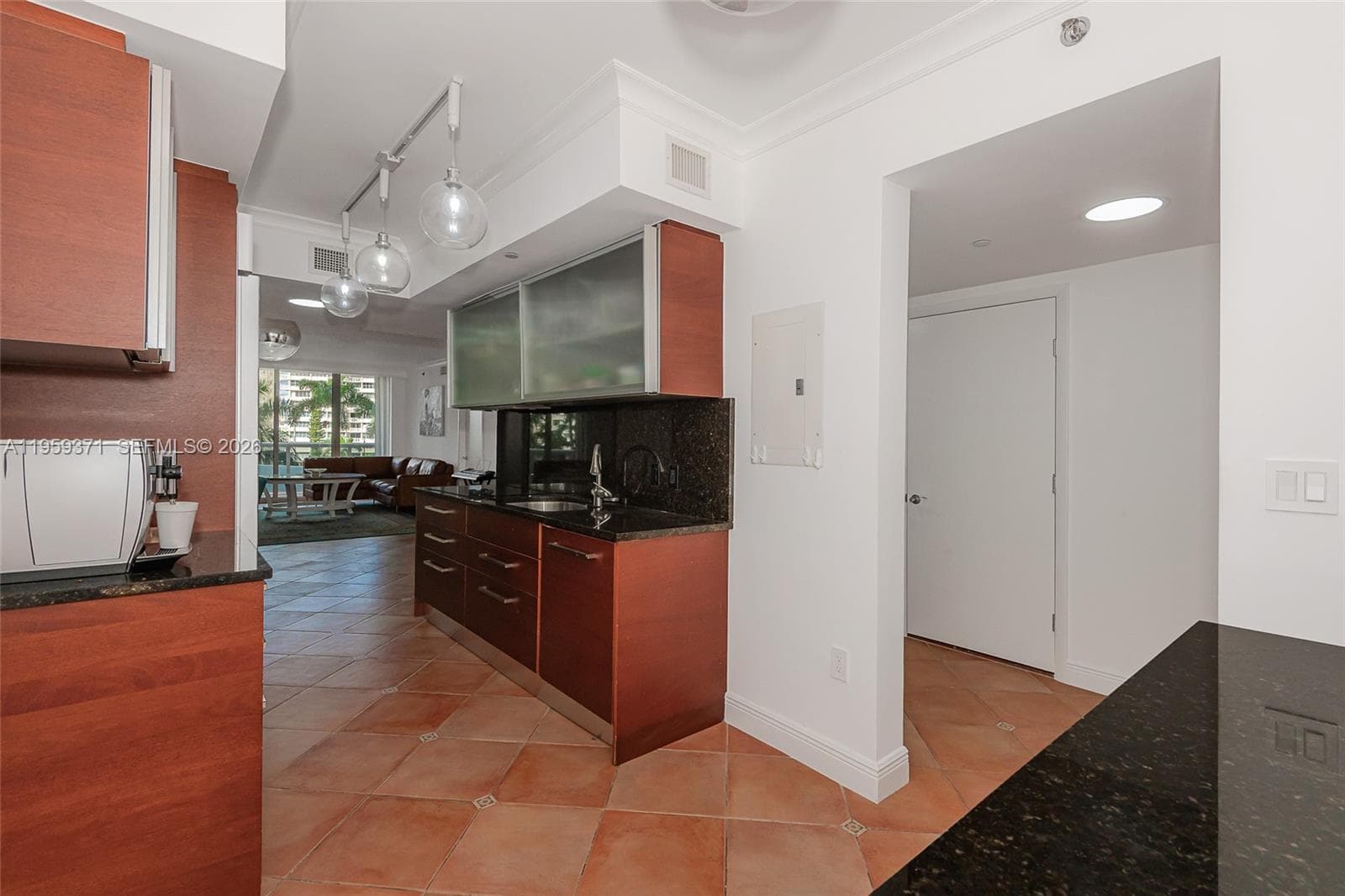 1850 S Ocean Dr 408 photo 11