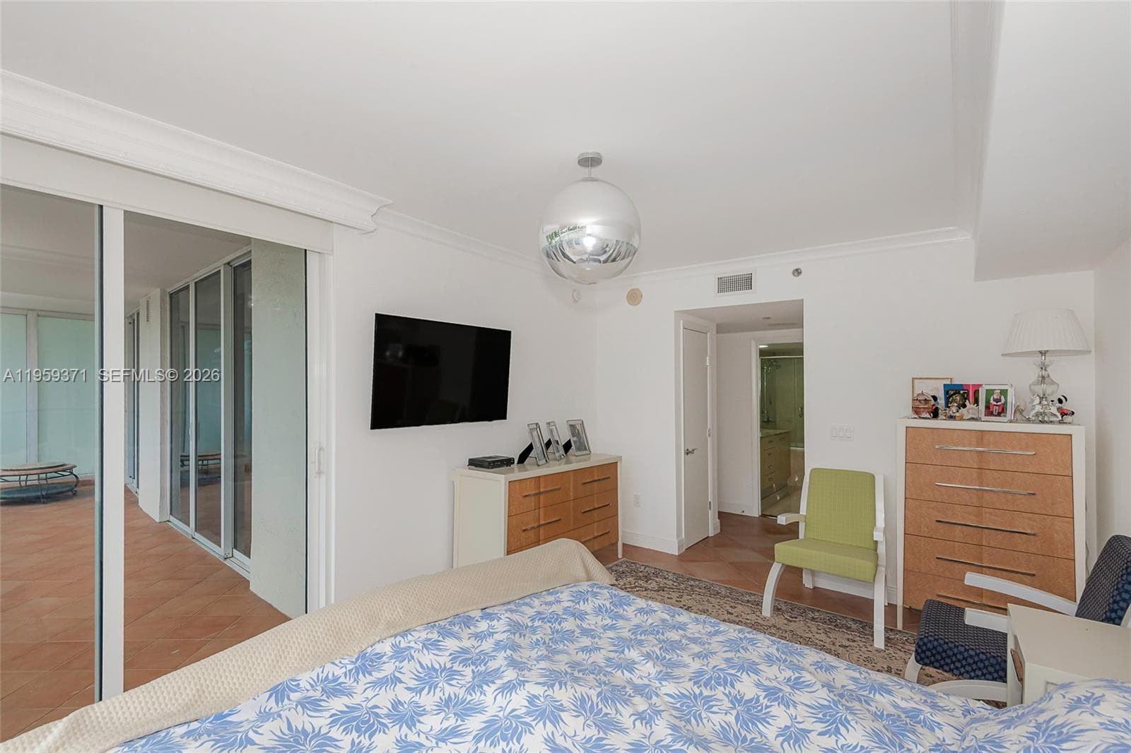 1850 S Ocean Dr 408 photo 19