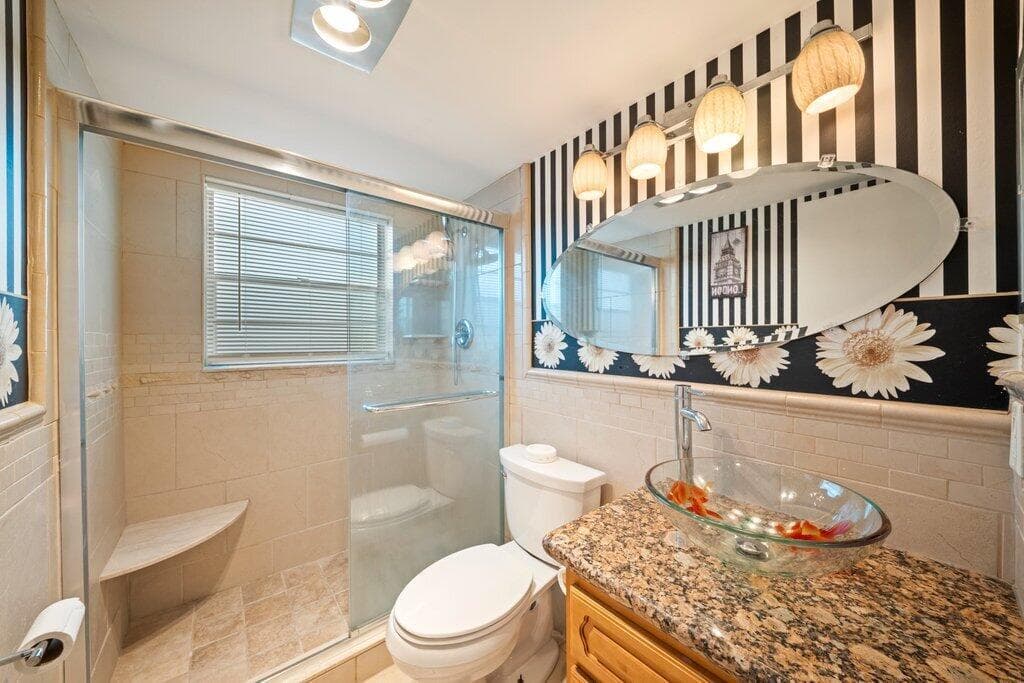 56 Windsor C photo 25