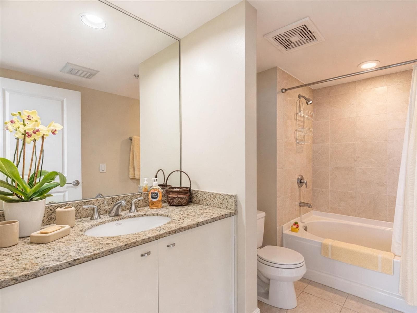 610 W Las Olas Boulevard 1213n photo 15