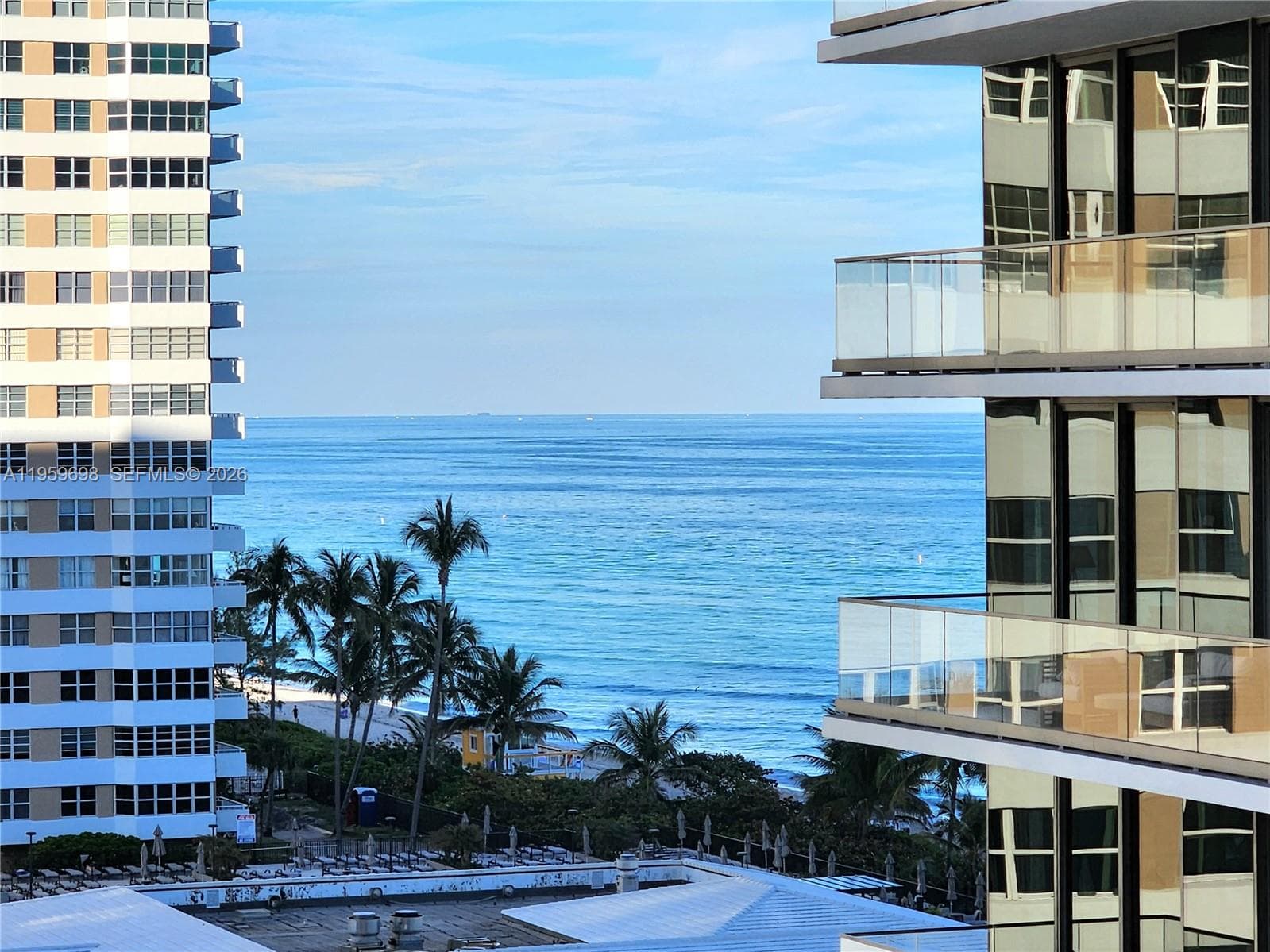 2030 S Ocean Dr 823 photo 3